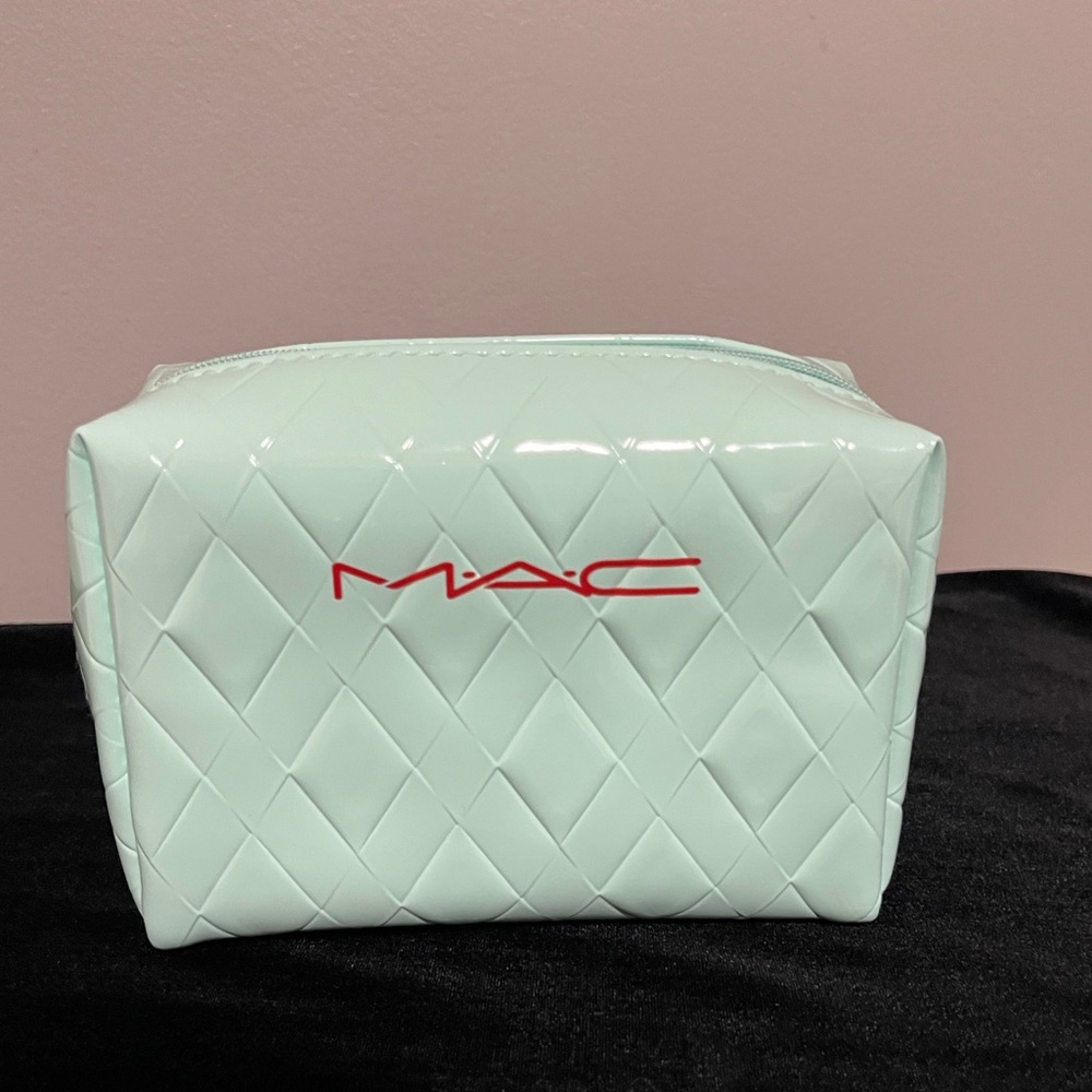 MAC Cosmetics Light Green Quilted Makeup Bag